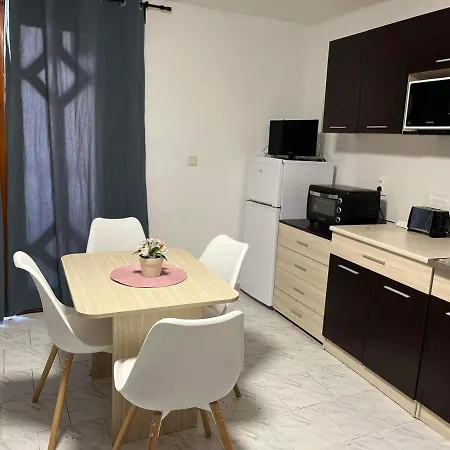 Вила Николета Apartment *